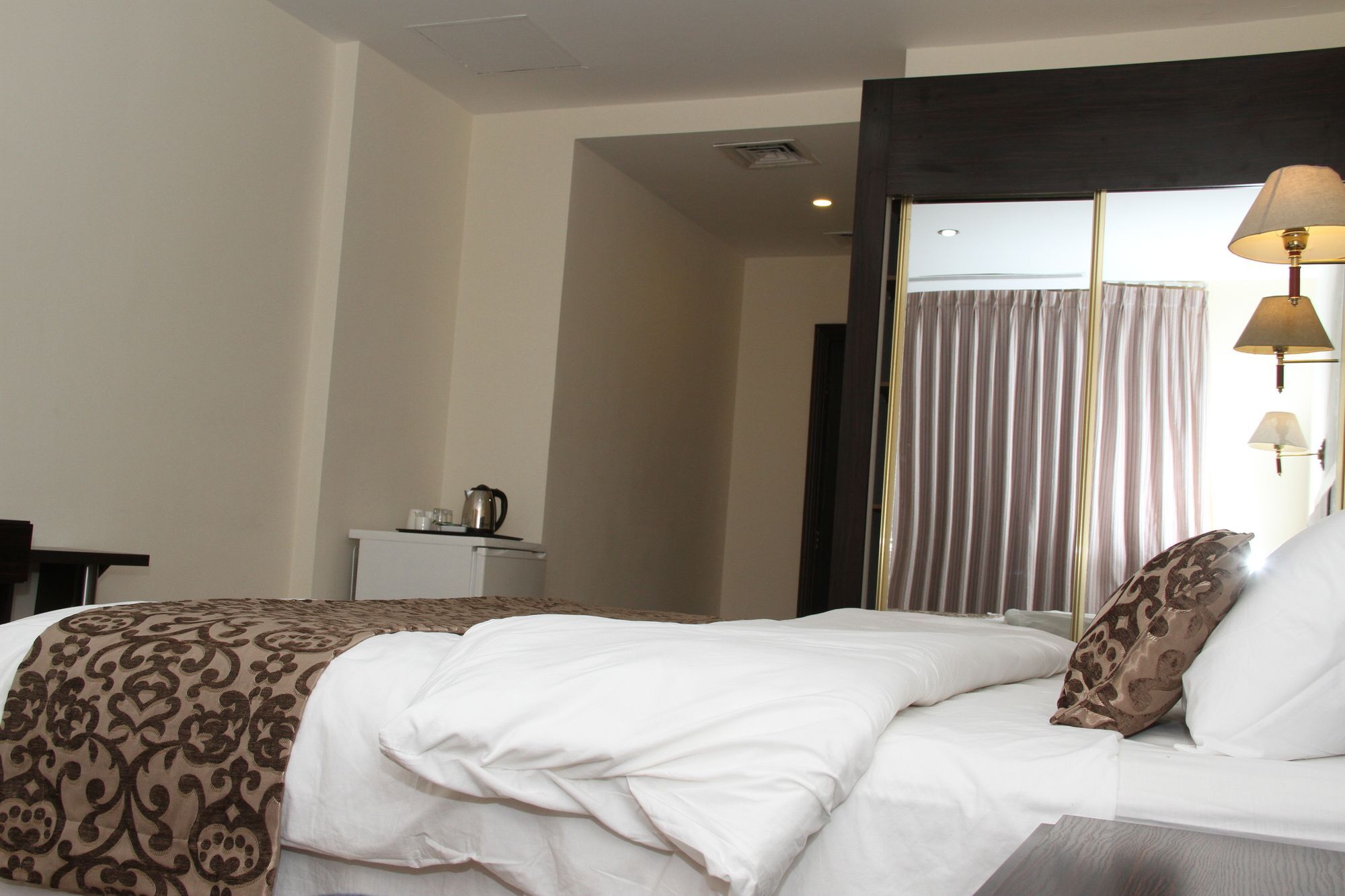 Jeddah Palace Hotel 安曼 外观 照片